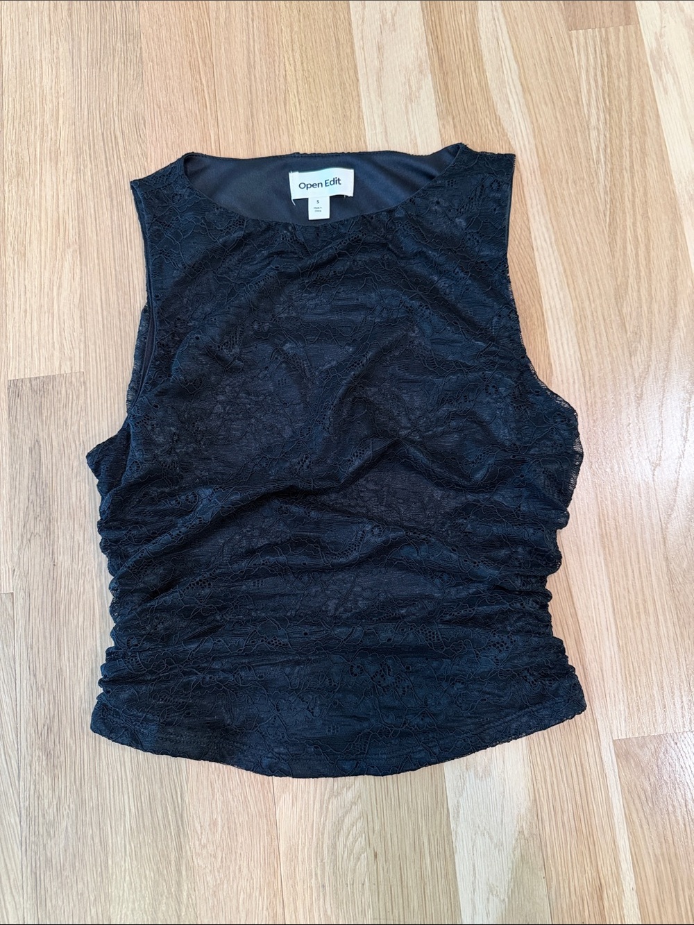 Black Lace Sleeveless Ruched Tank Top
